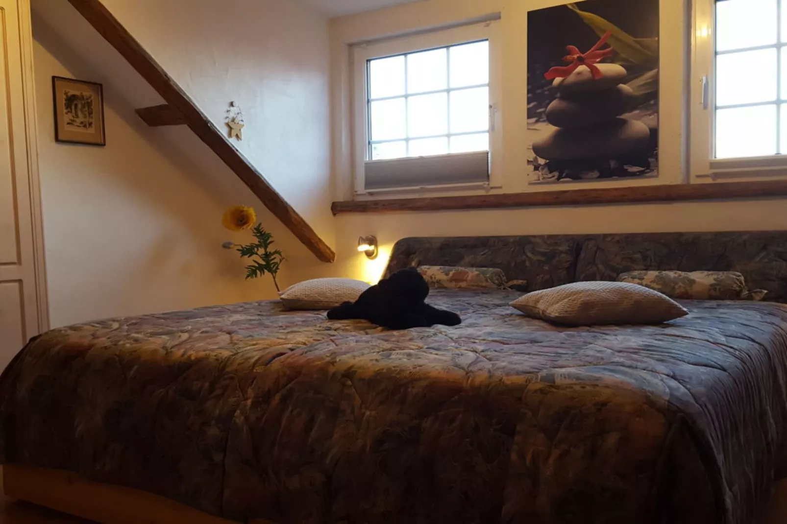 38290-Bedroom