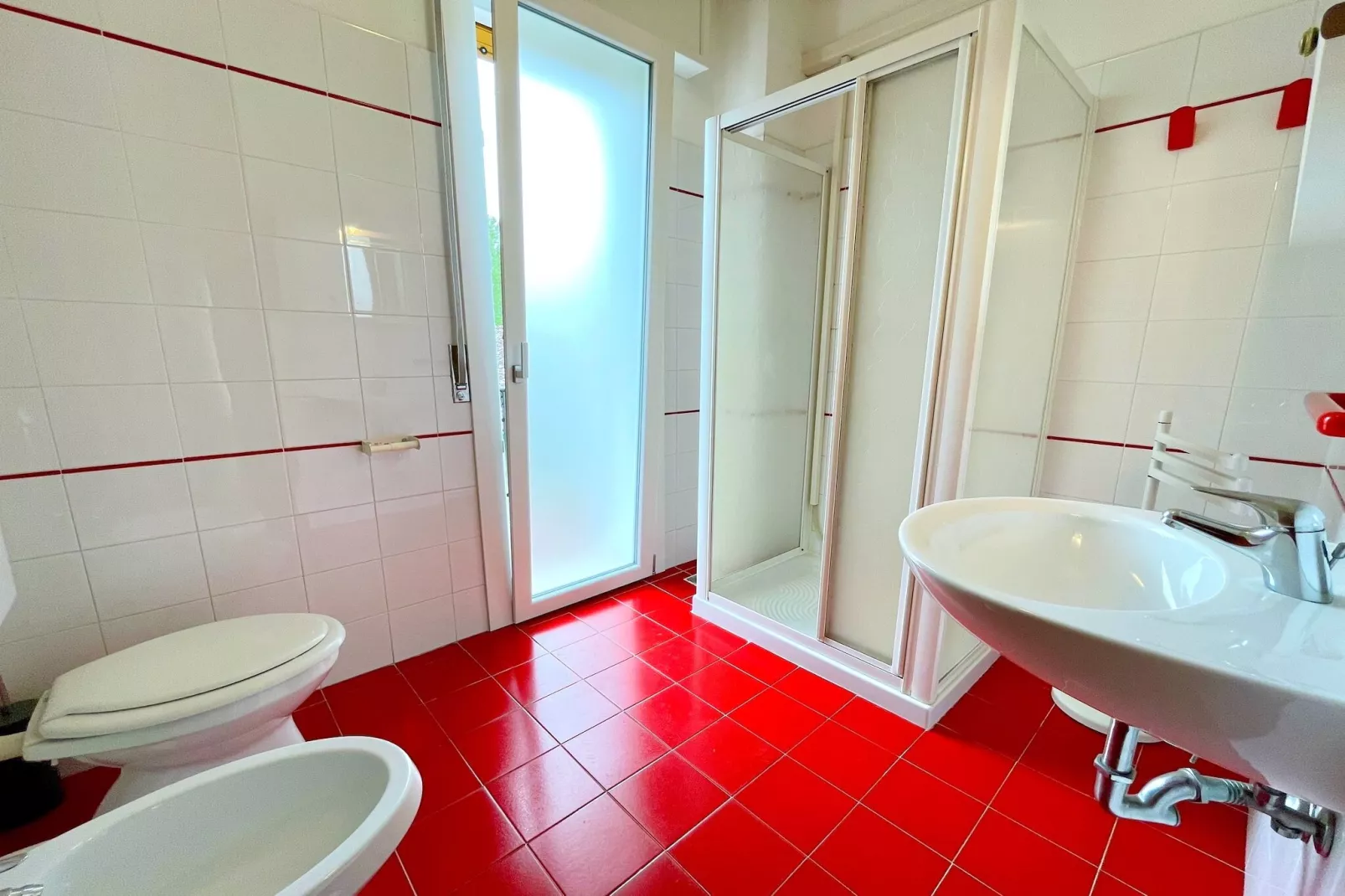 VILLA FABIENNE 26-Badezimmer