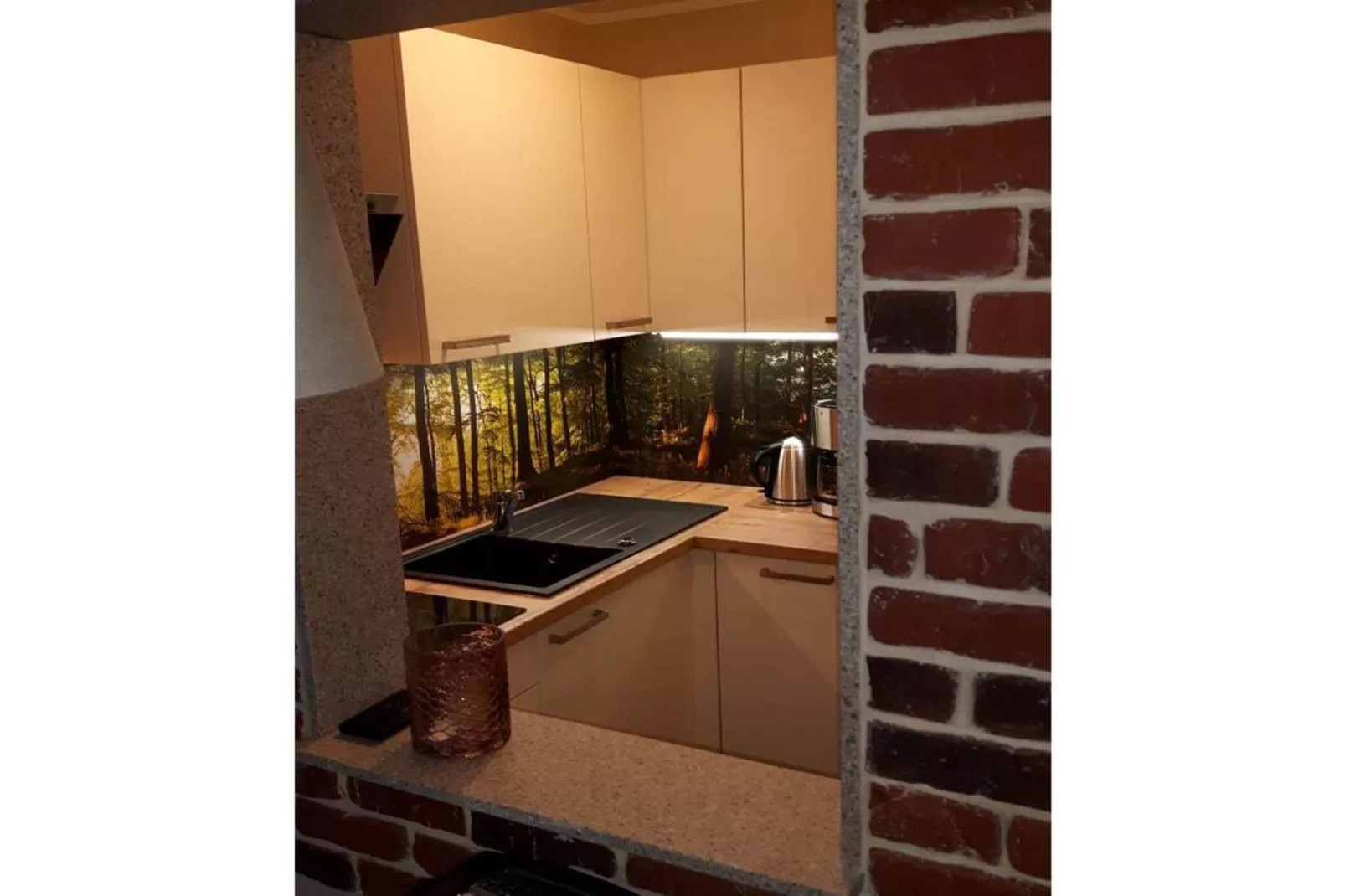 199813-Kitchen