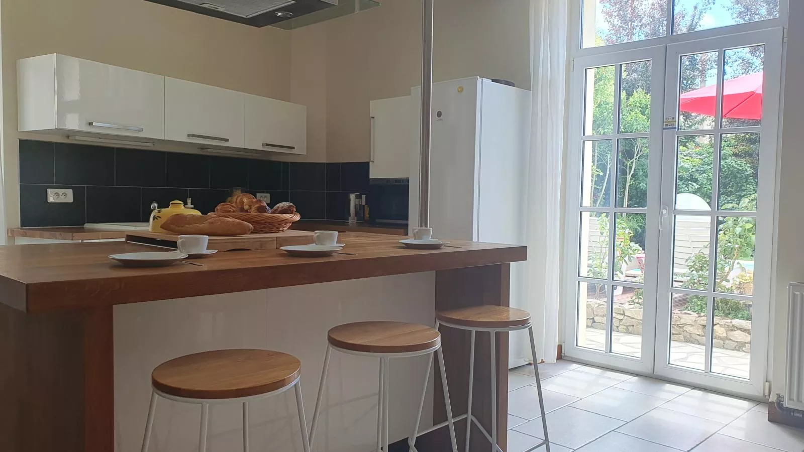 La maison des Vendangeurs-Kitchen