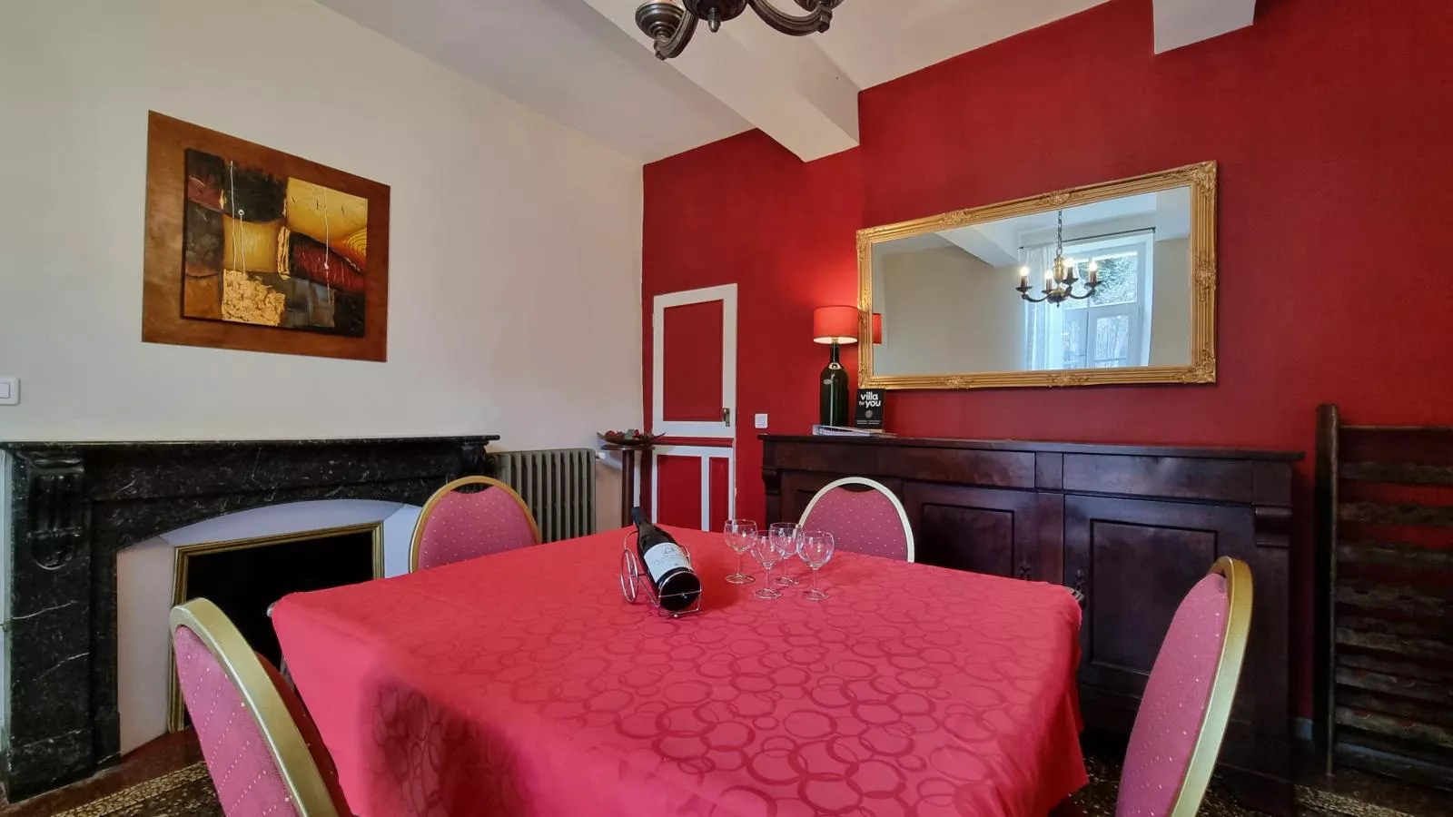 La maison des Vendangeurs-Dining room