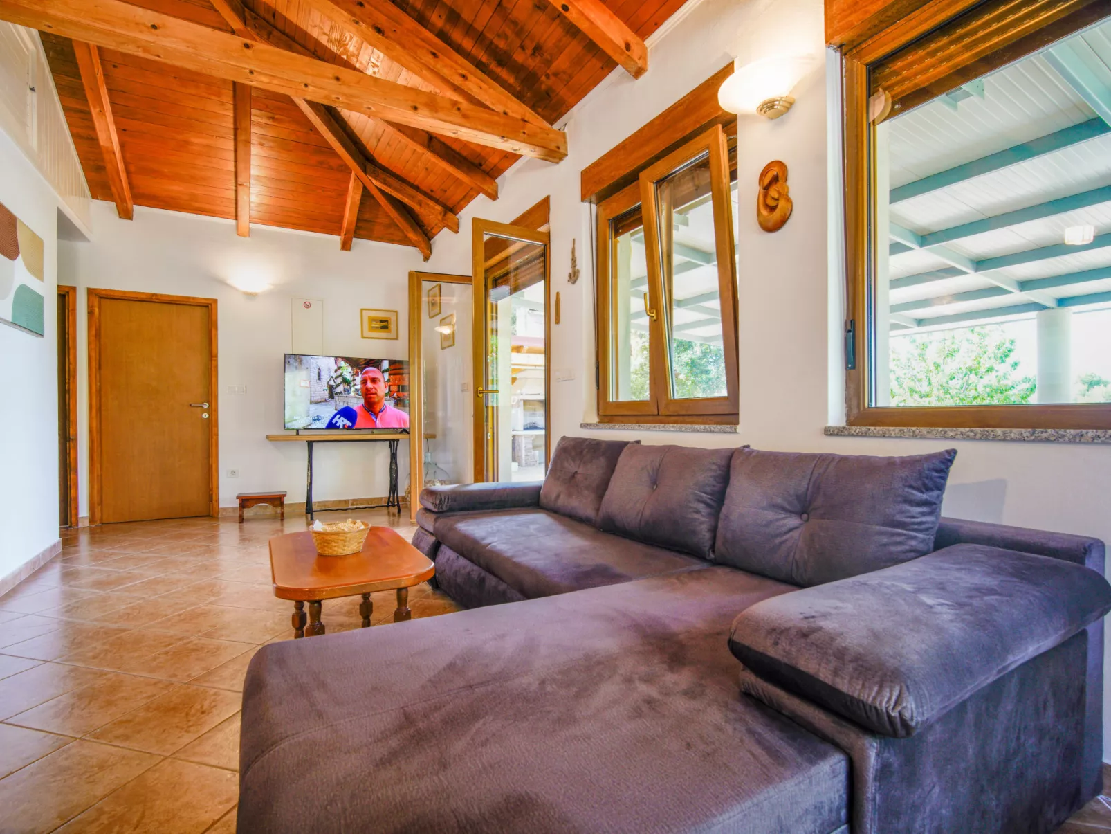 Dundo House-Inside