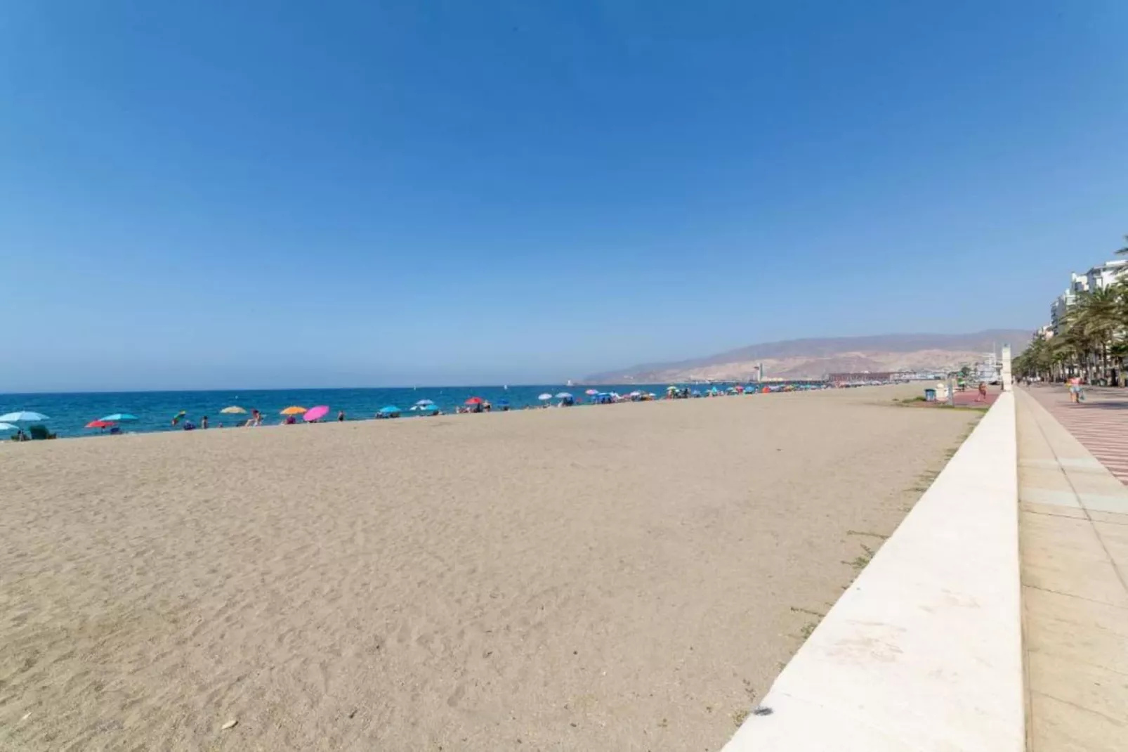 HOTUR 6P-Areas within 5km in summer