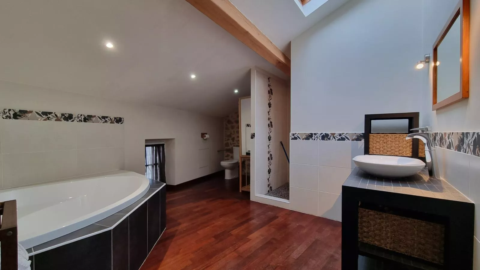 La maison des Vendangeurs-Bathroom