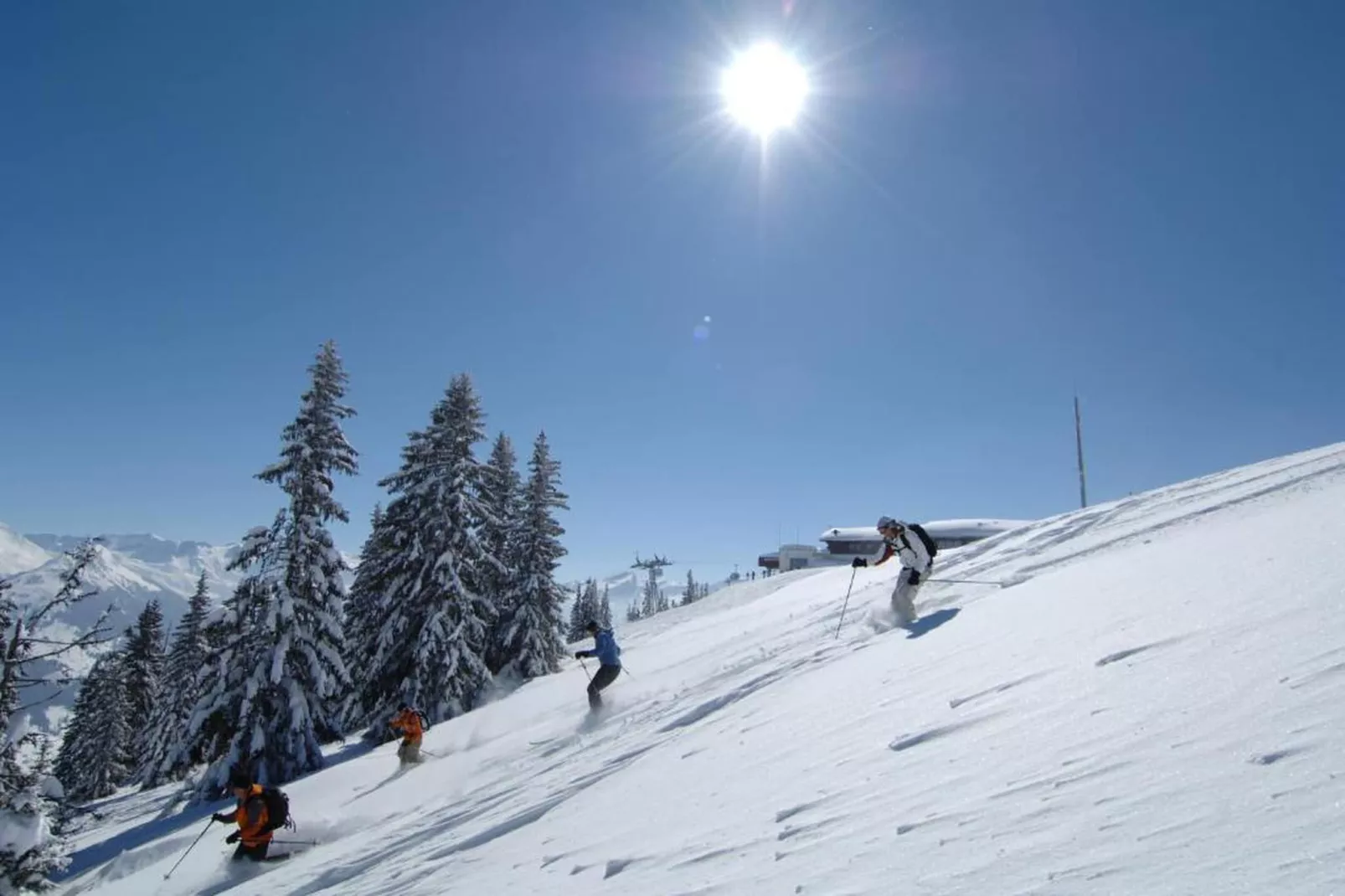 Gstaad Luxurious flat with terrace & stunning views-Garten Winter