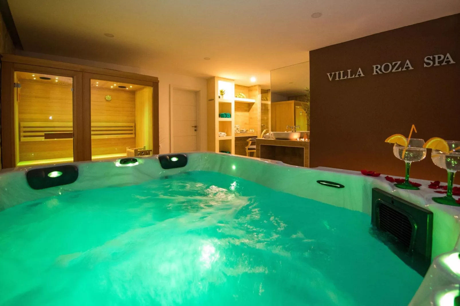 Villa Roza - Studio Apartment with Balcony-Swimming pool