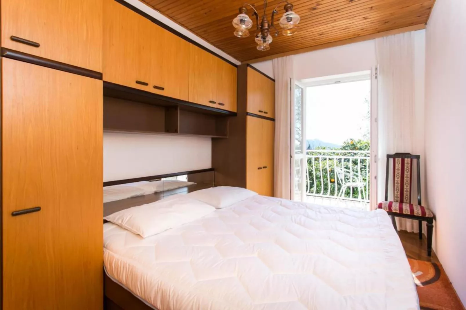 Apartments Anka - One-Bedroom Apartment with Balcony and Sea View-Bedroom