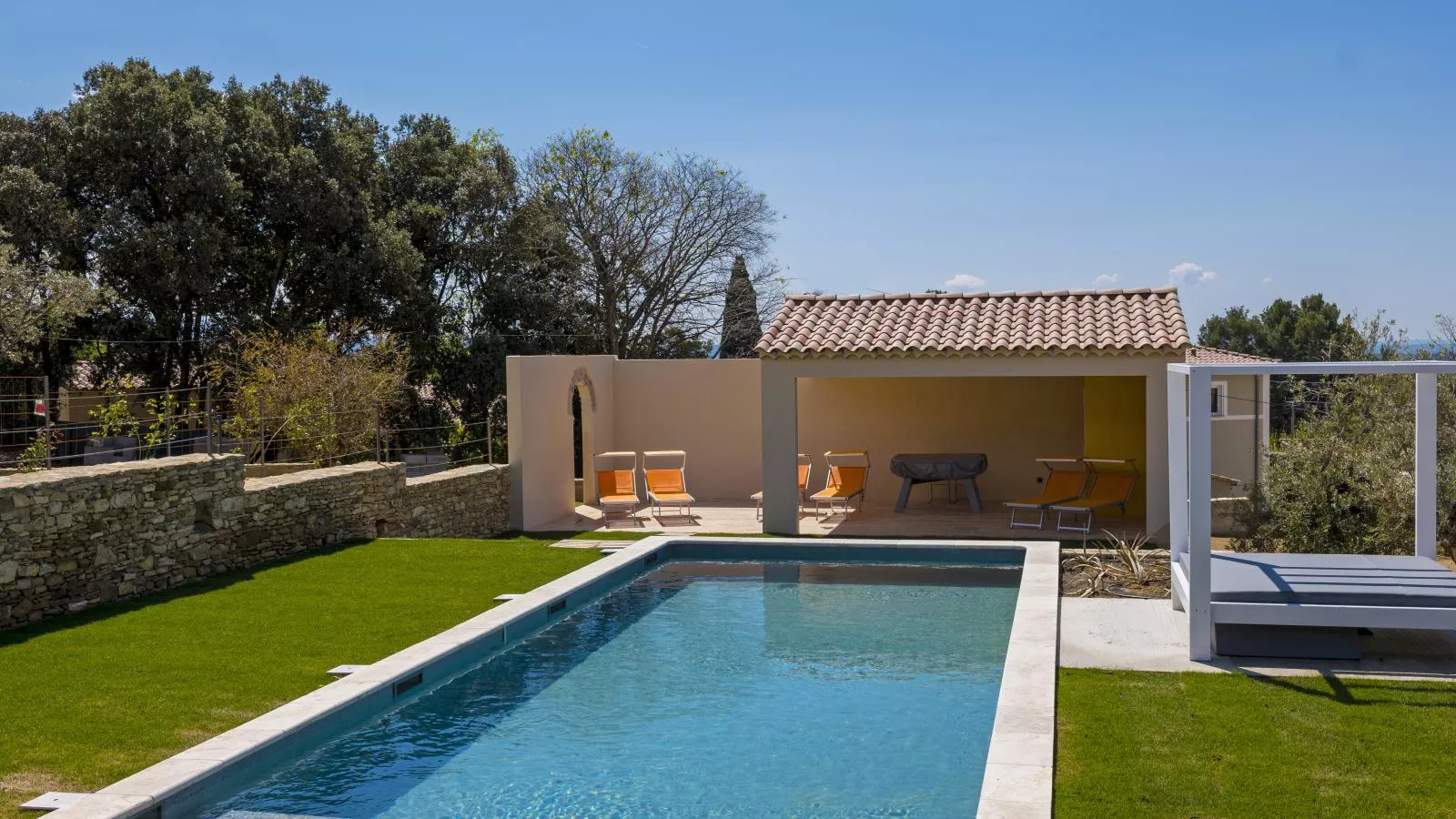 poolofhouse