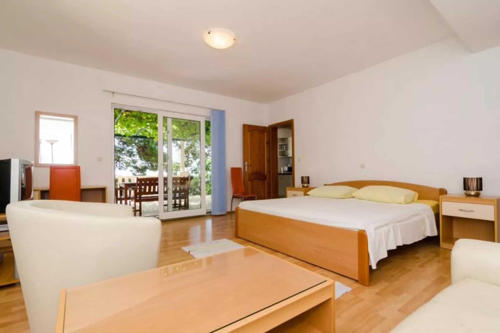 Apartments Plavac Mali- Comfort One Bedroom Apartment with Terrace and Sea View-Schlafzimmer