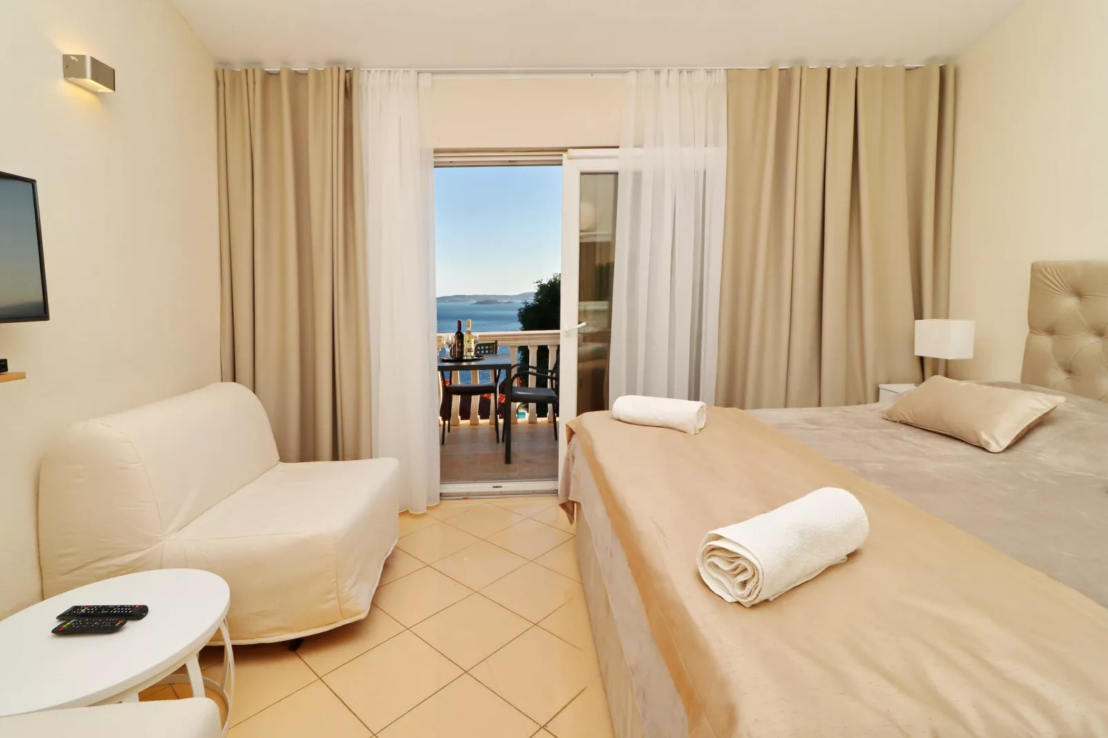 Hotel Pansion Villa Antonio - Two Bedroom Suite with Balcony and Sea View 25seaview - Bedroom