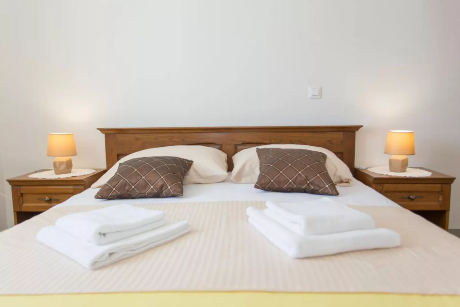 Apartment Mojaš - Two Bedroom Apartment with Terrace-Bedroom