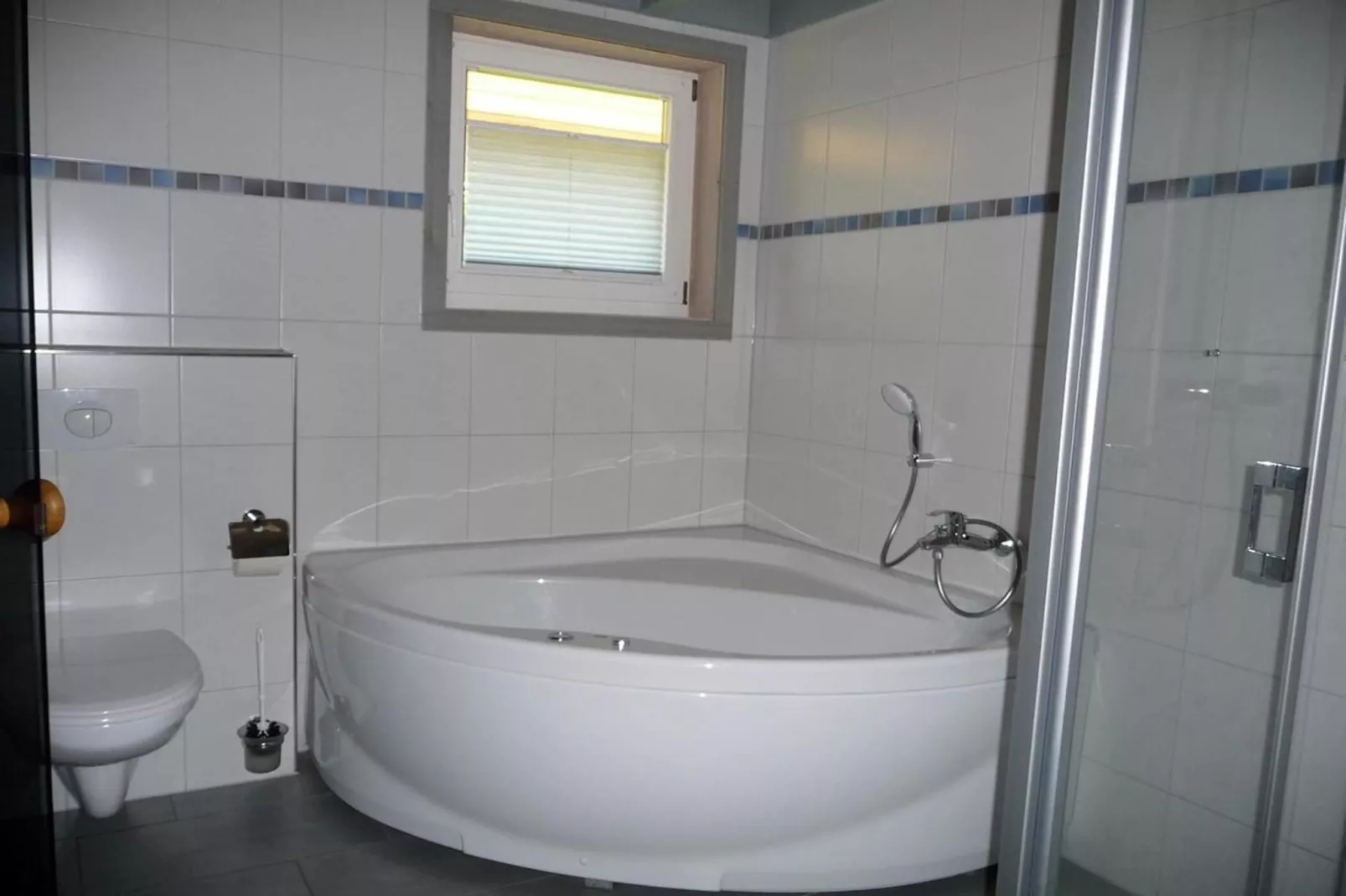 FH Wildgans Comfort Nr 13a-Badezimmer