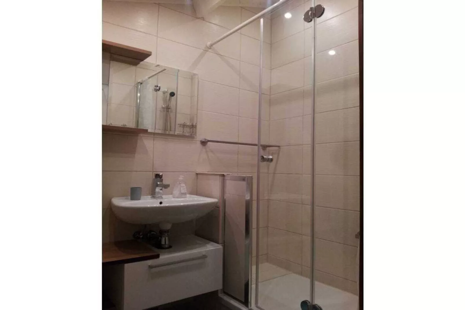 58153-Bathroom