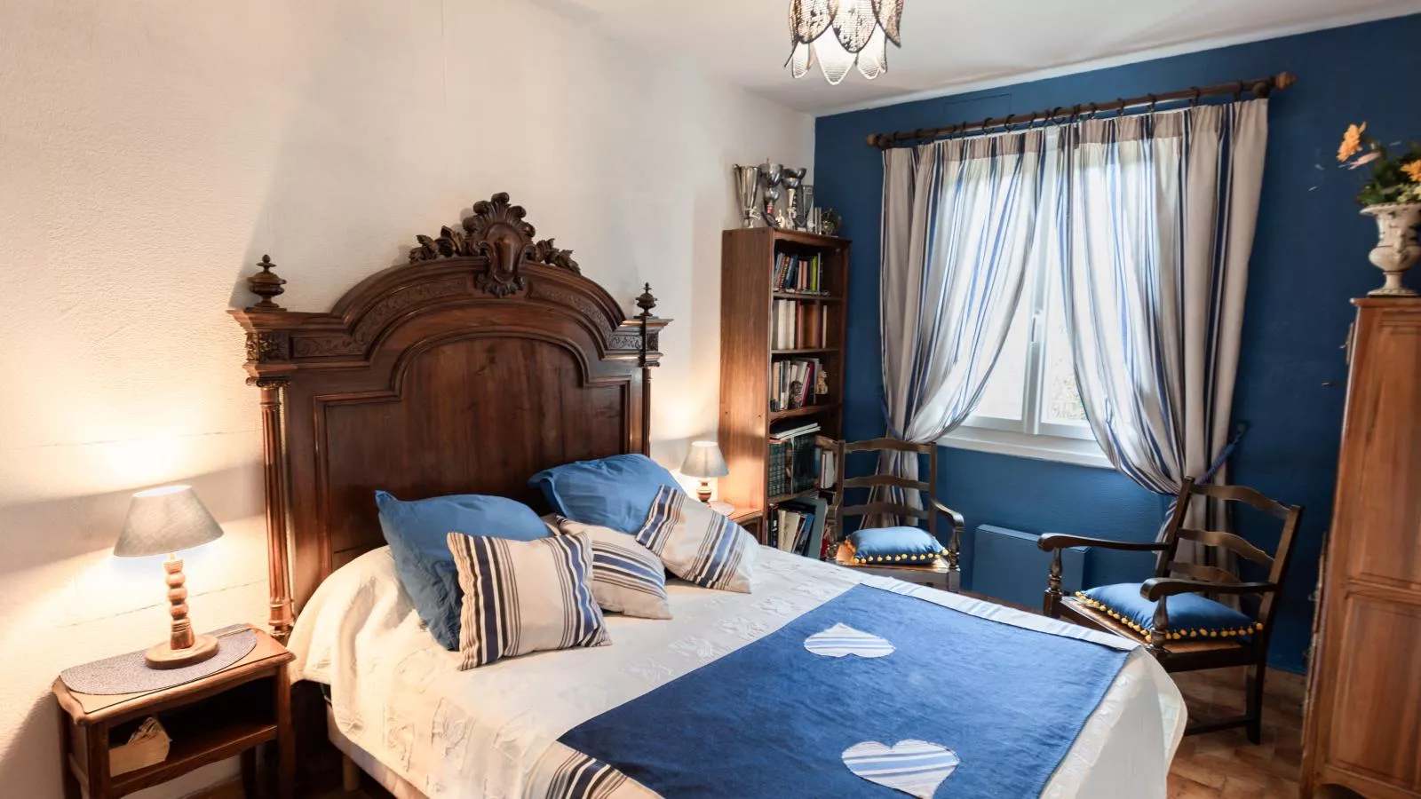 Les Volets Bleus-Chambre