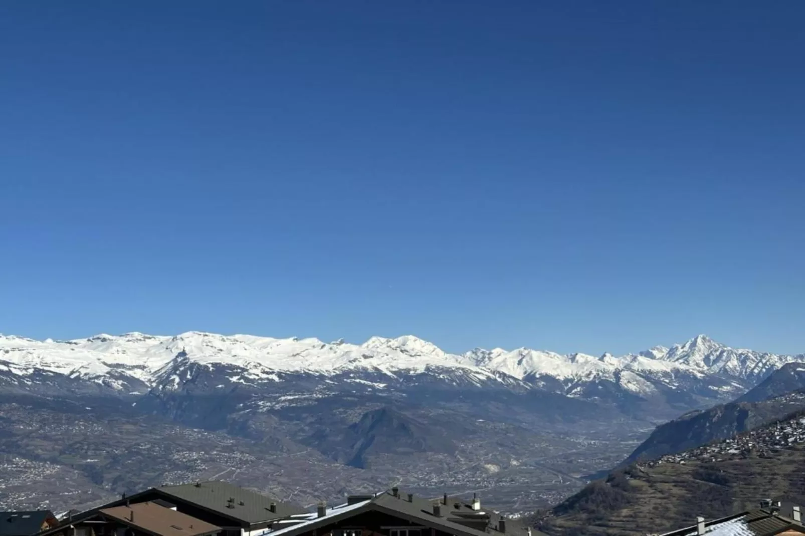 Paradis Perdu SKI IN & QUIET chalet 14 personnes-Areas within 20km in summer