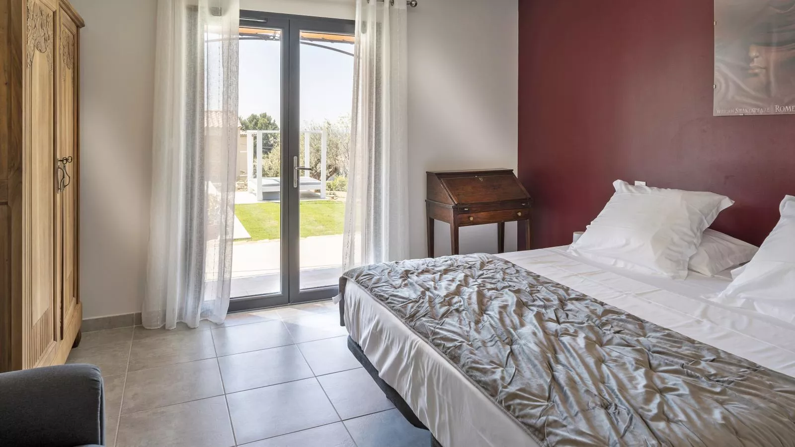 Figuiers-Bedroom