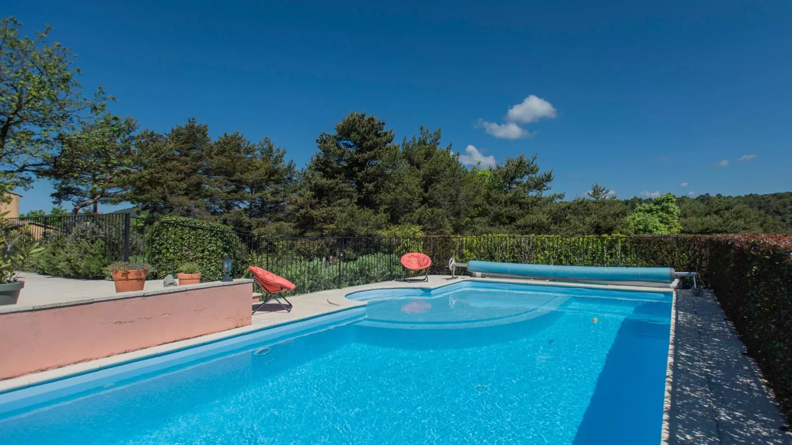 La Bergeronnette-Swimming pool