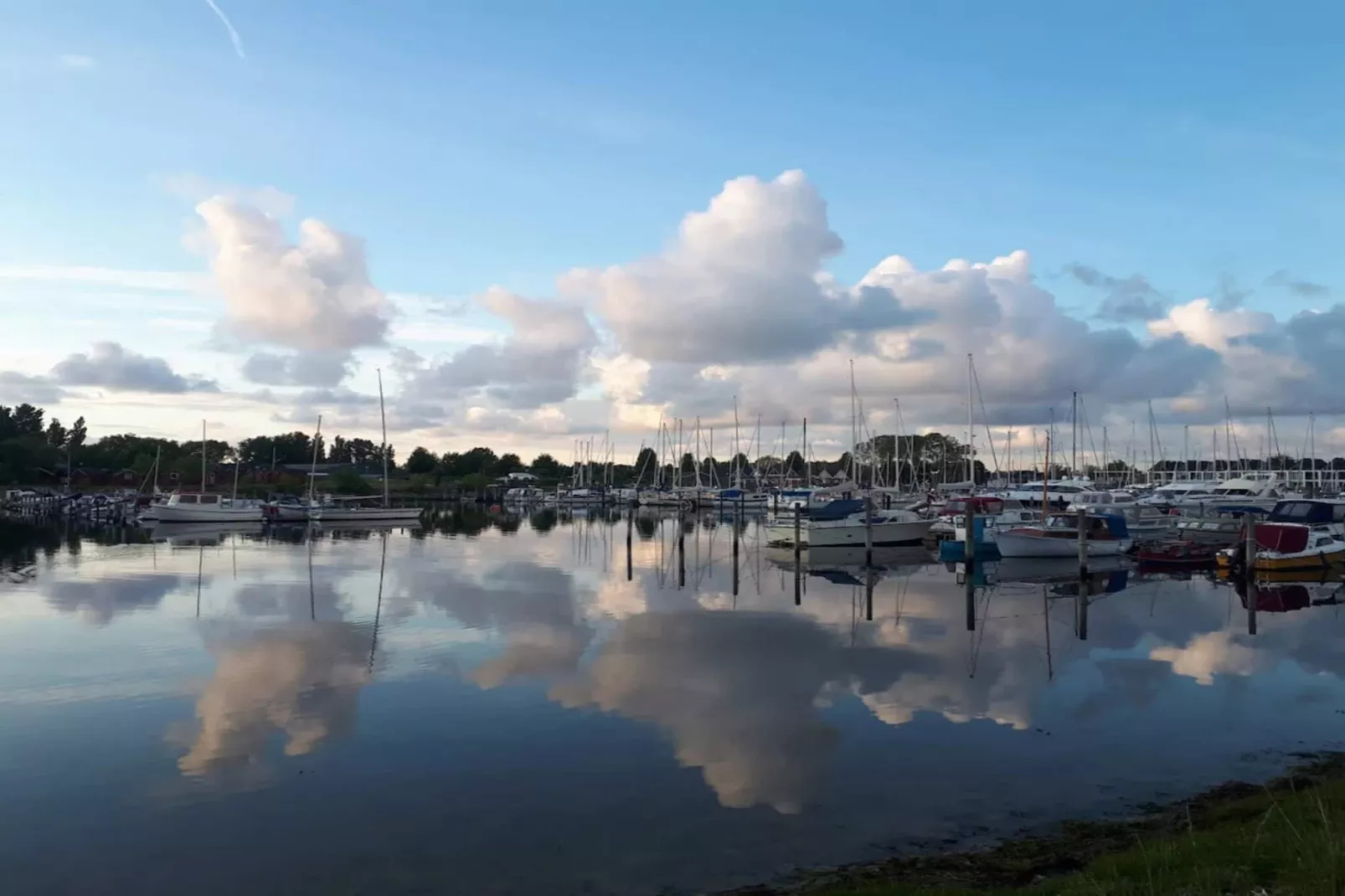 Luxury Waterfront Living - By Traum Ferienwohnungen-Water view