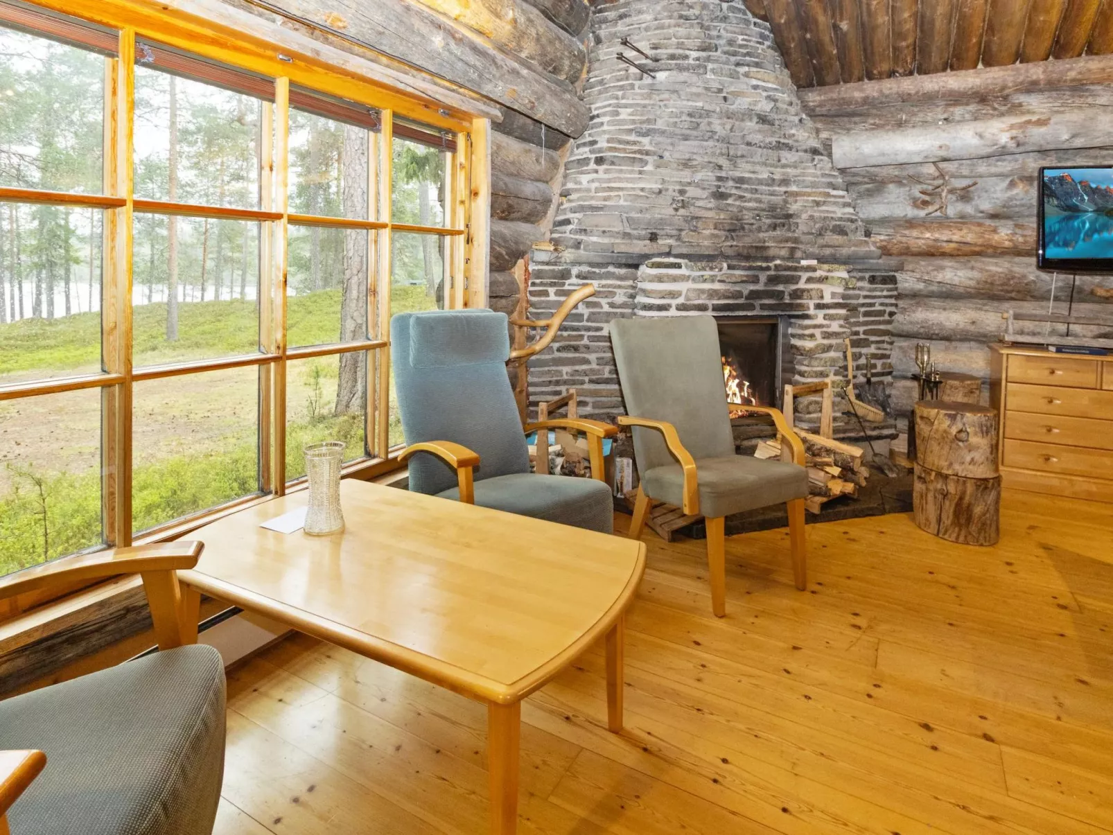 Metsä-luosto-Dedans