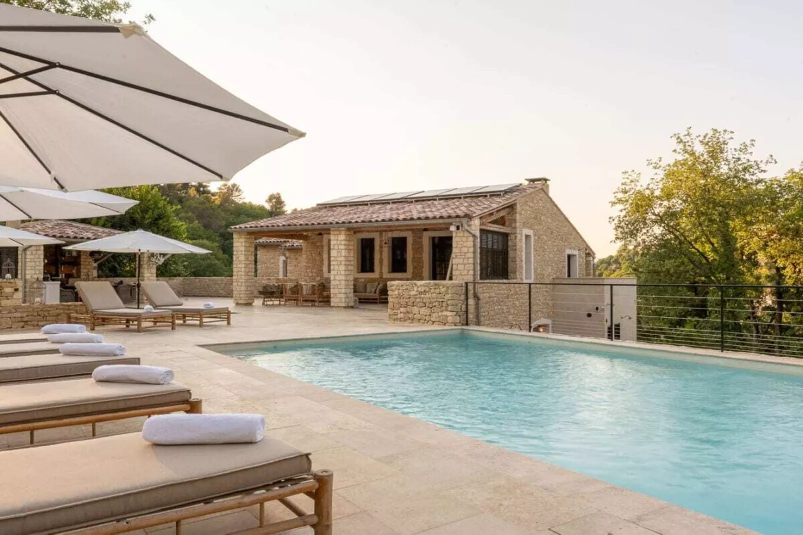 456958-Swimming pool