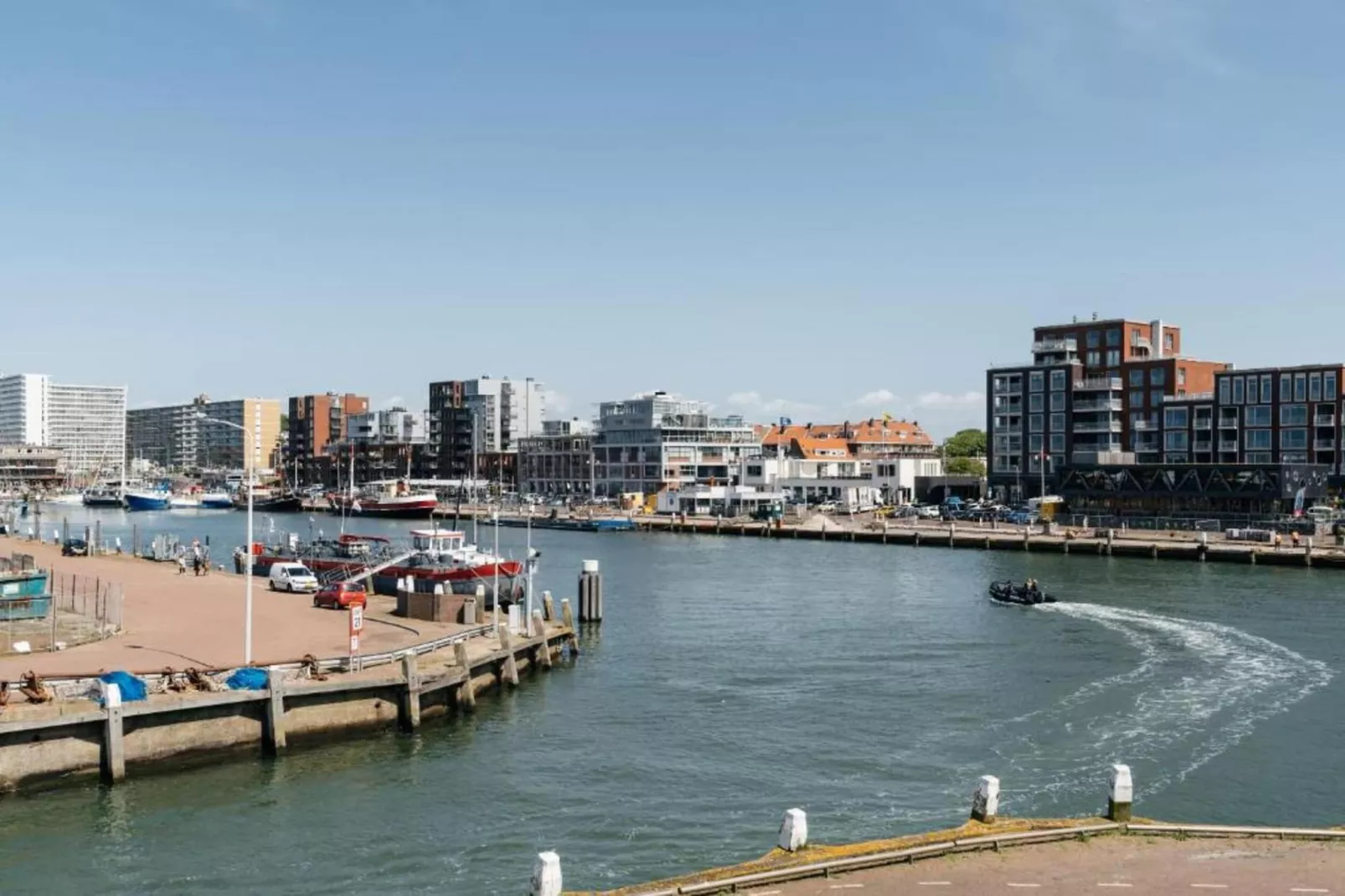 Scheveningen Harbour 6B-Areas within 20km in summer