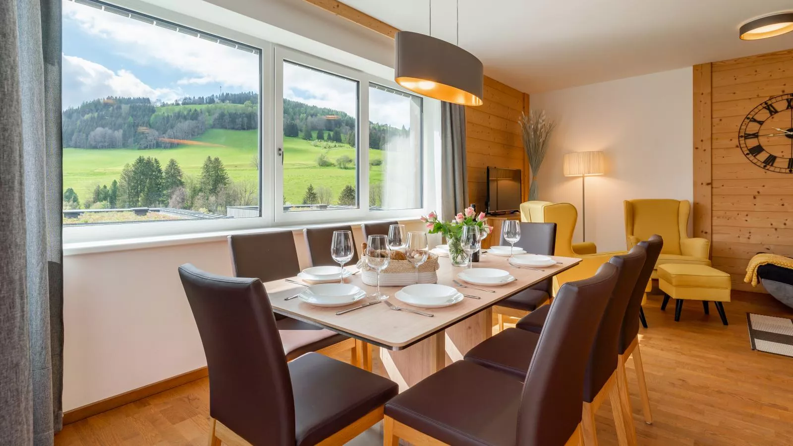 Pabstin-Dining room