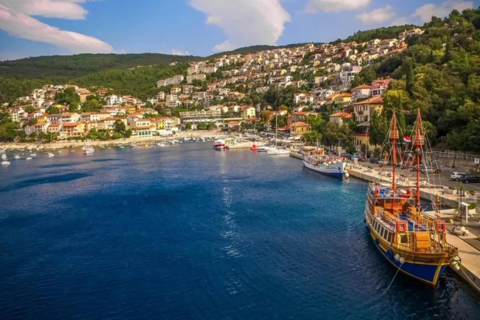 Lady M White - Balcony and Sea View-Areas within 20km in summer