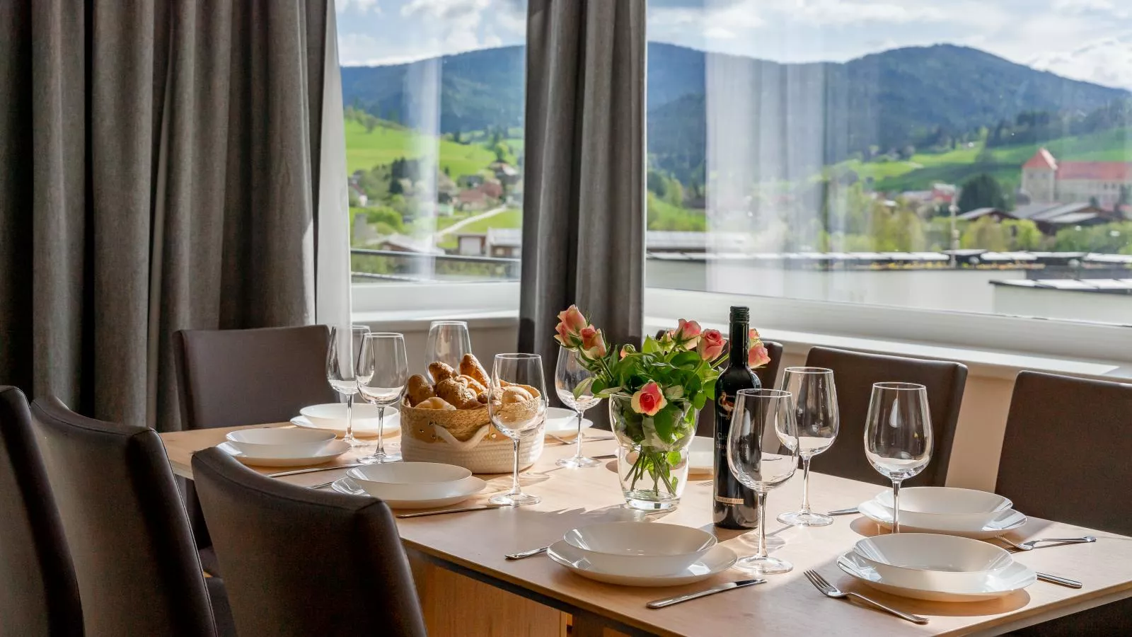 Pabstin-Dining room