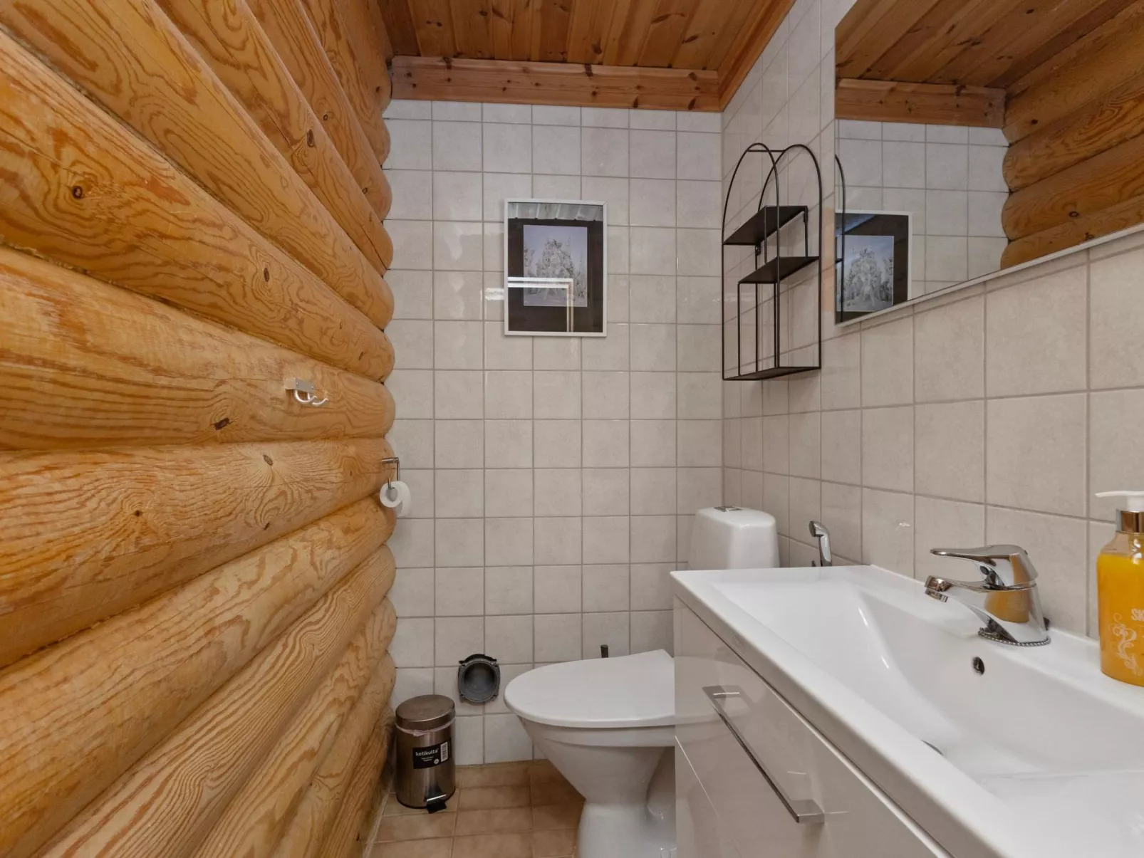 Varilan lomamajat nr1-Inside