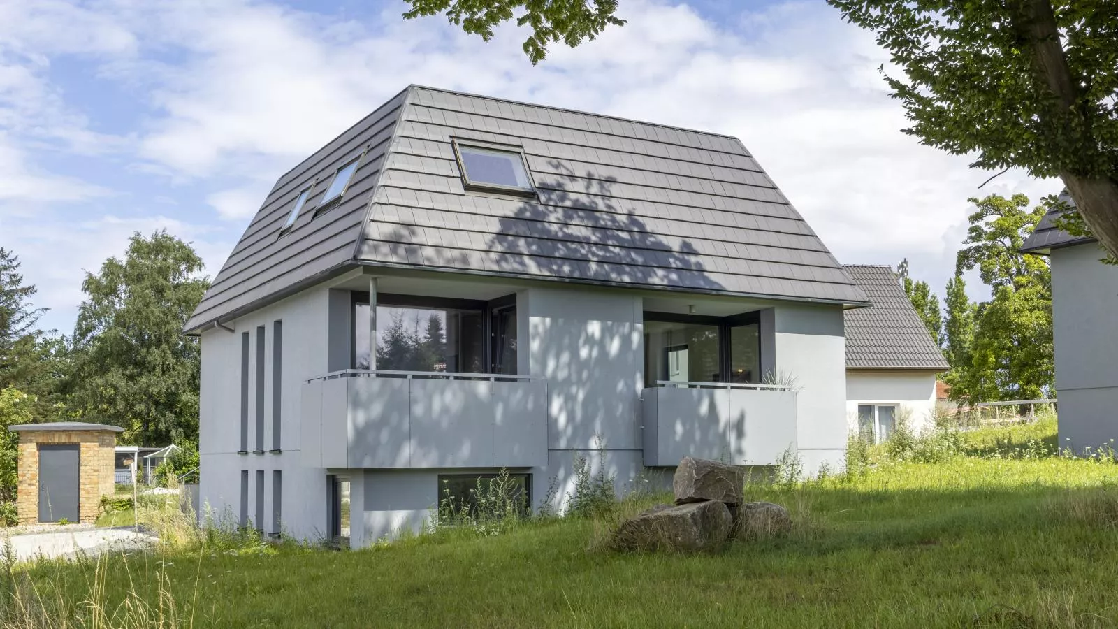 Schulzenhufe-Exterior in summer