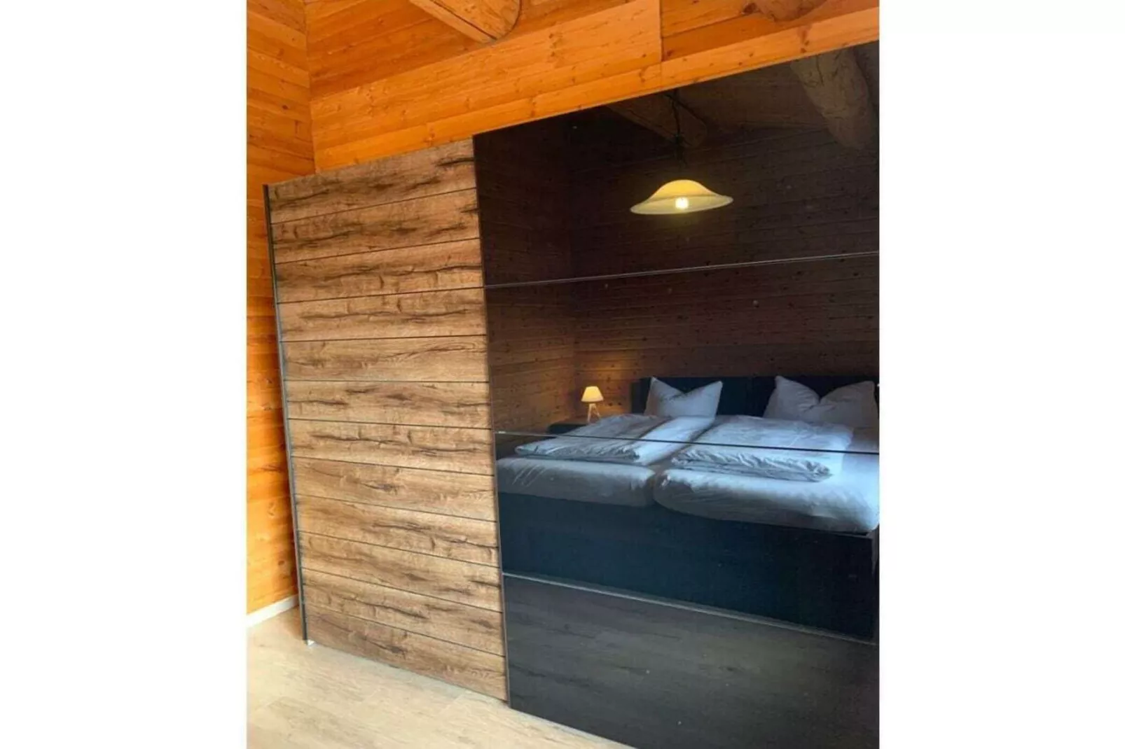 224522-Bedroom