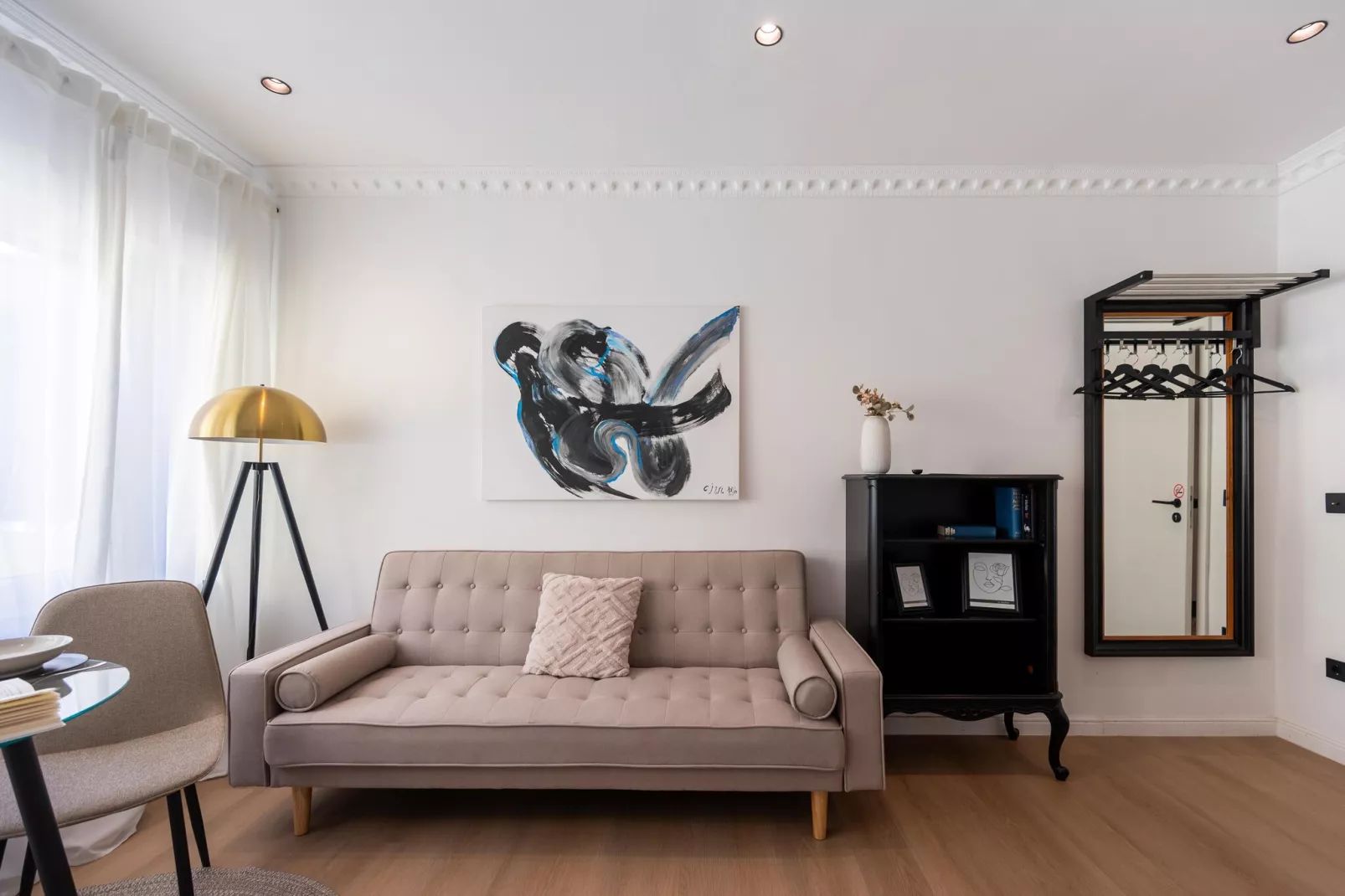 Modern Stay Studio mit Balkon-Living room
