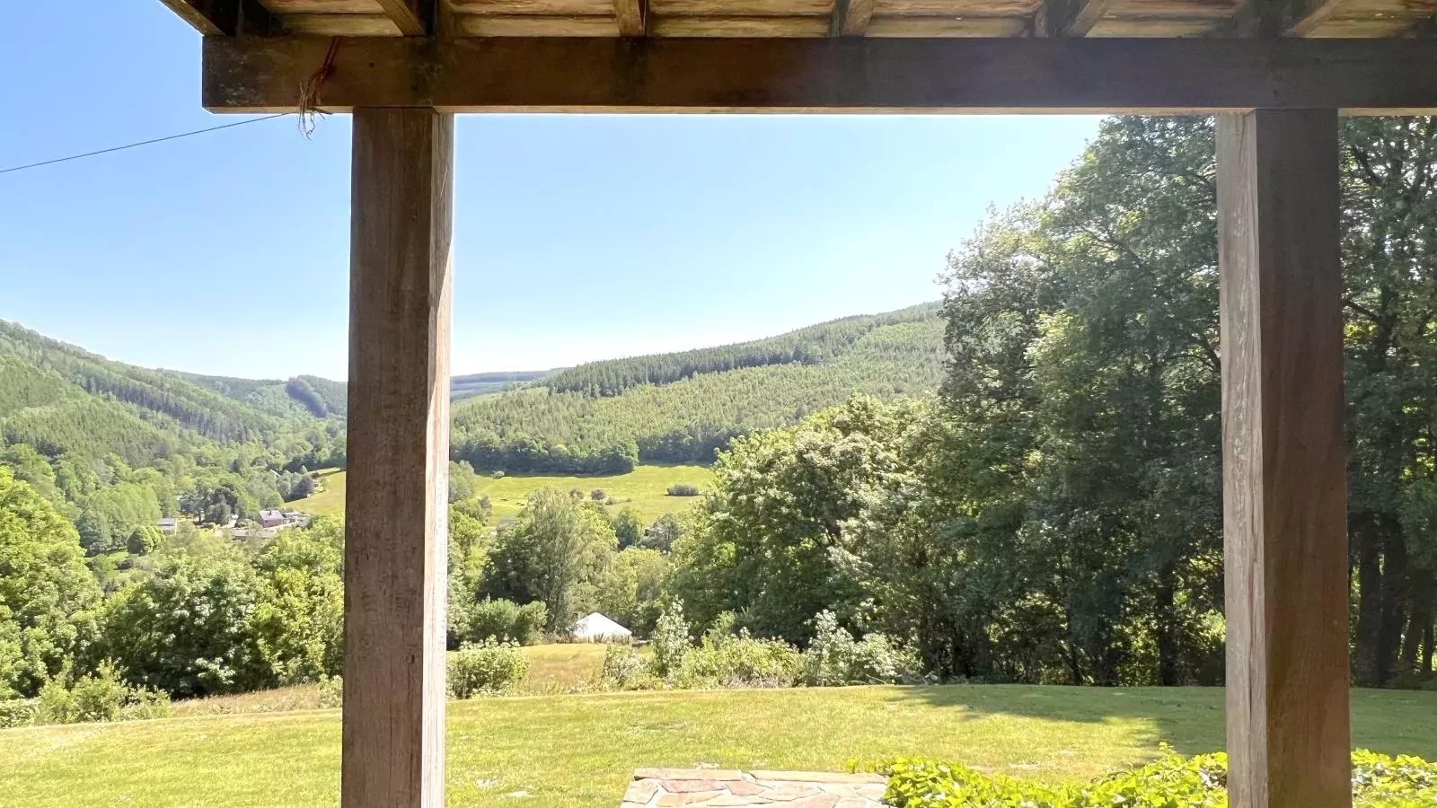 Devant les Thiers-View summer