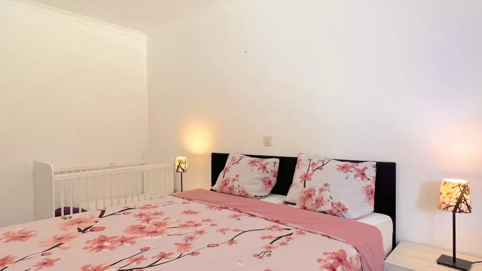 Devant les Thiers-Bedroom