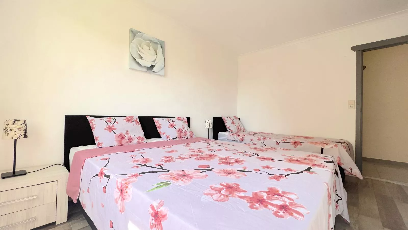 Devant les Thiers-Bedroom