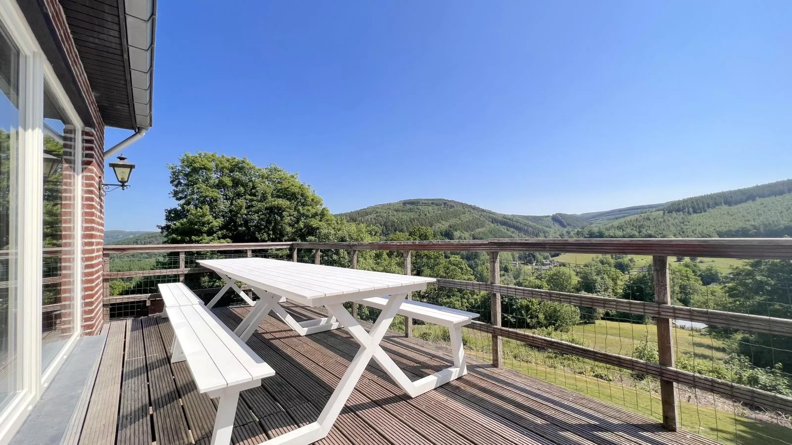 Devant les Thiers-Terrace balcony