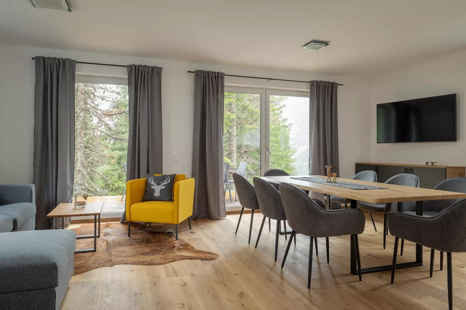 Turrach Chalet 1-Living room