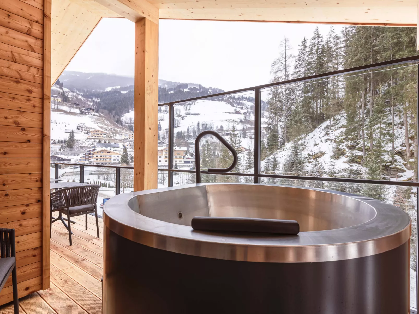 Mit 2 SZ & privaten Wellnessbereich-Dehors