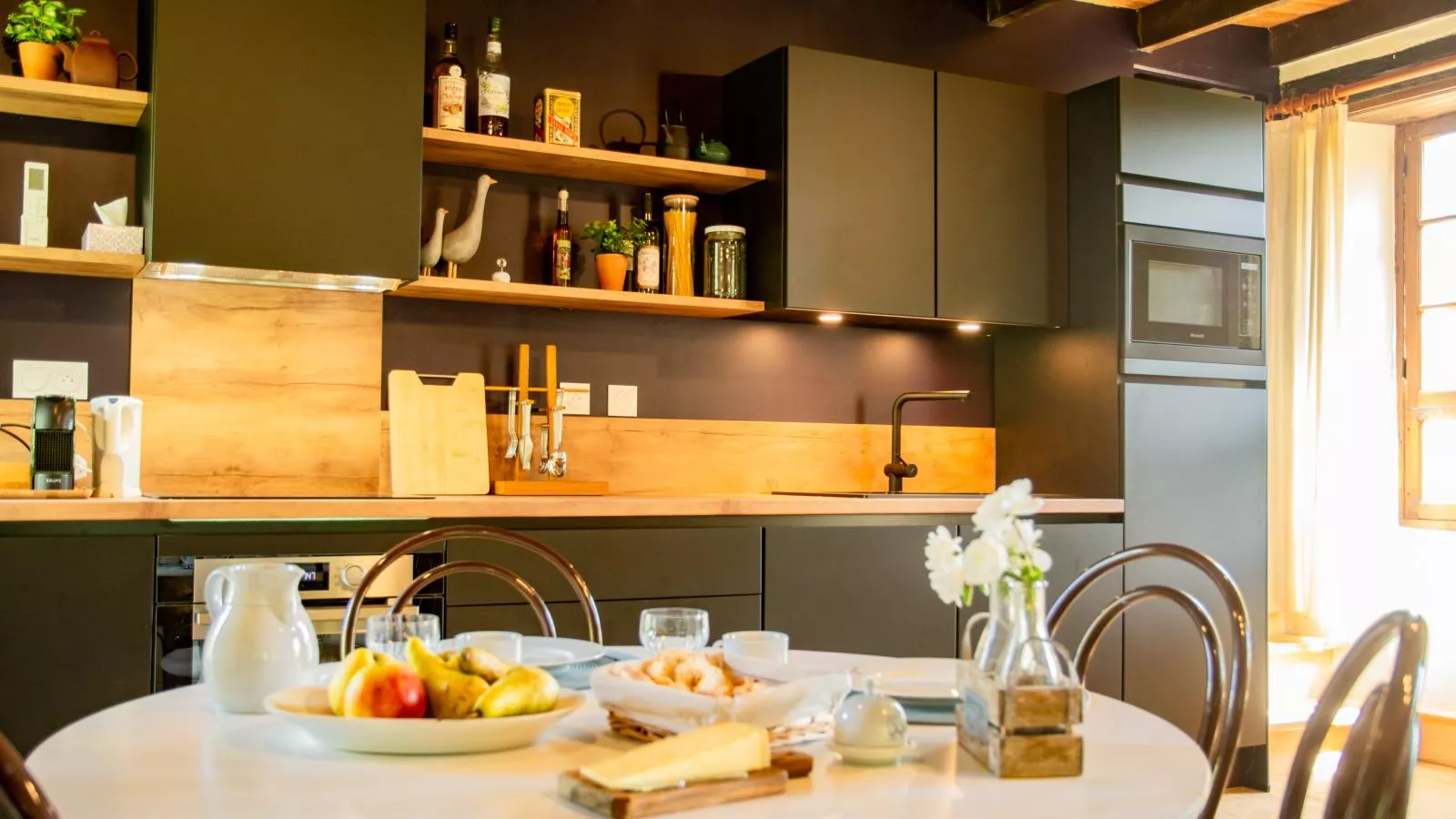 Les Follets-Dining room