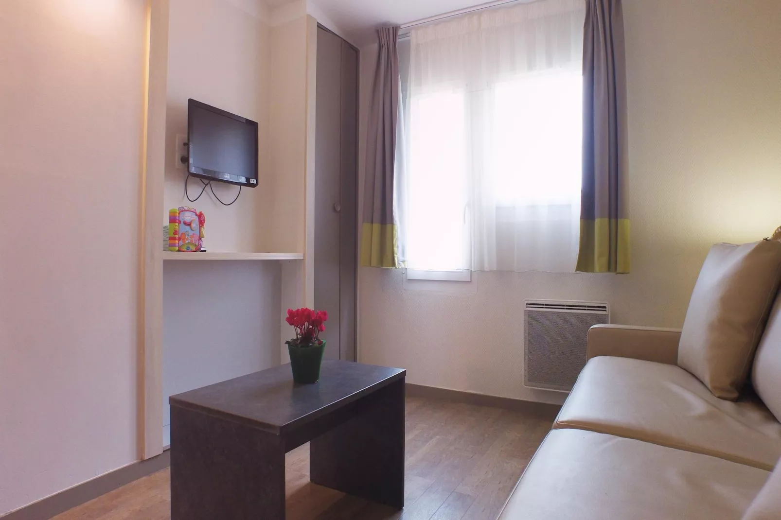 Gîte 3 Pièces 5 Personnes 1 bébé / PORTBAIL PEA 25-Wohnzimmer