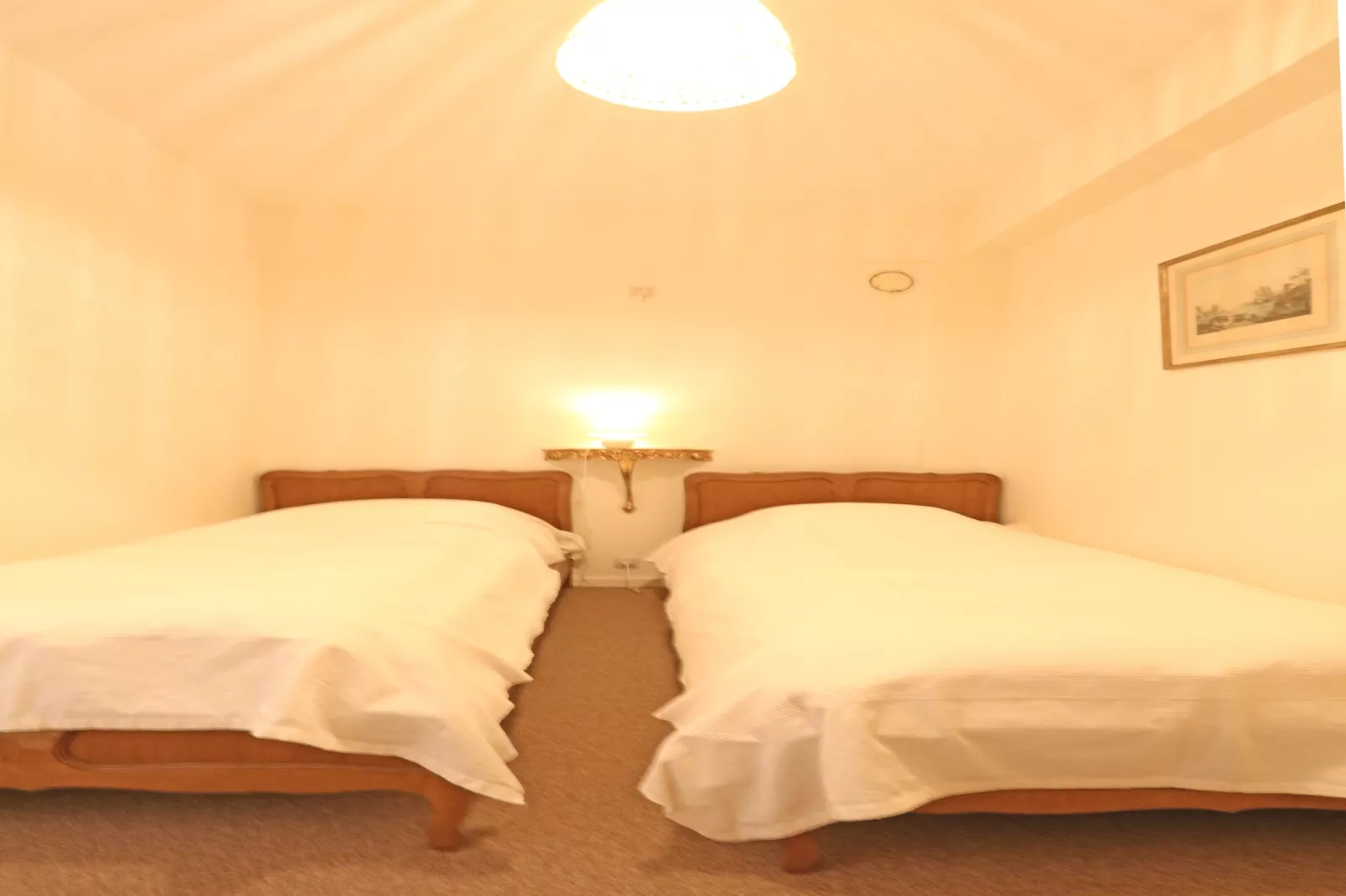 Sunshine 32  BOX-Chambre