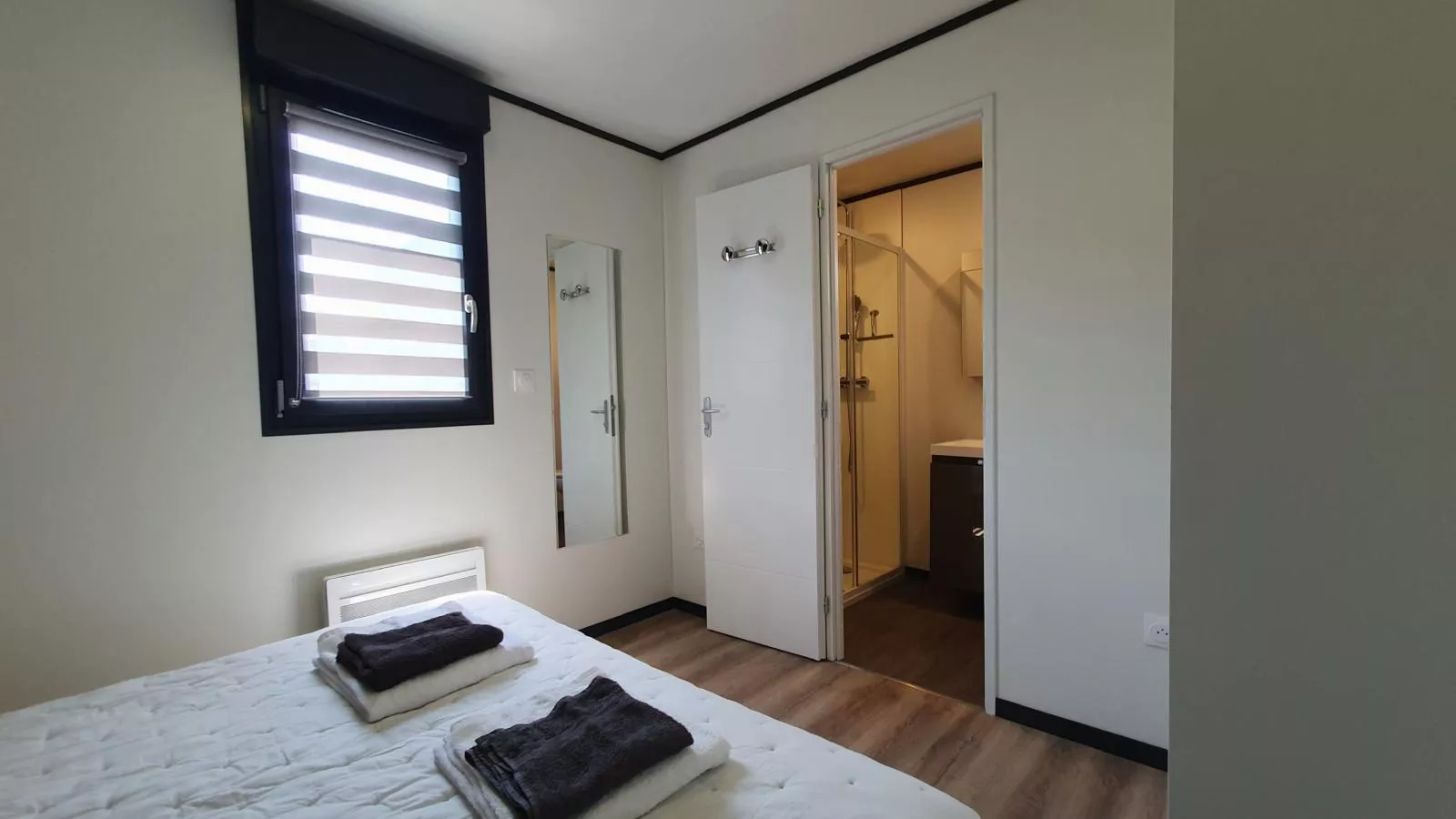 Cottage du Lac 63-Bedroom