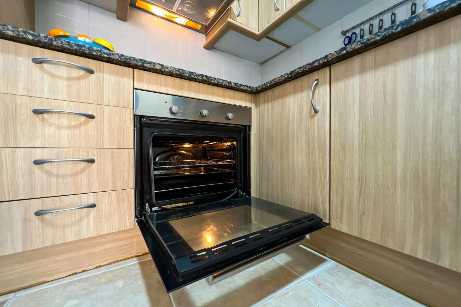 Vivalidays Montserrat - Blanes-Kitchen