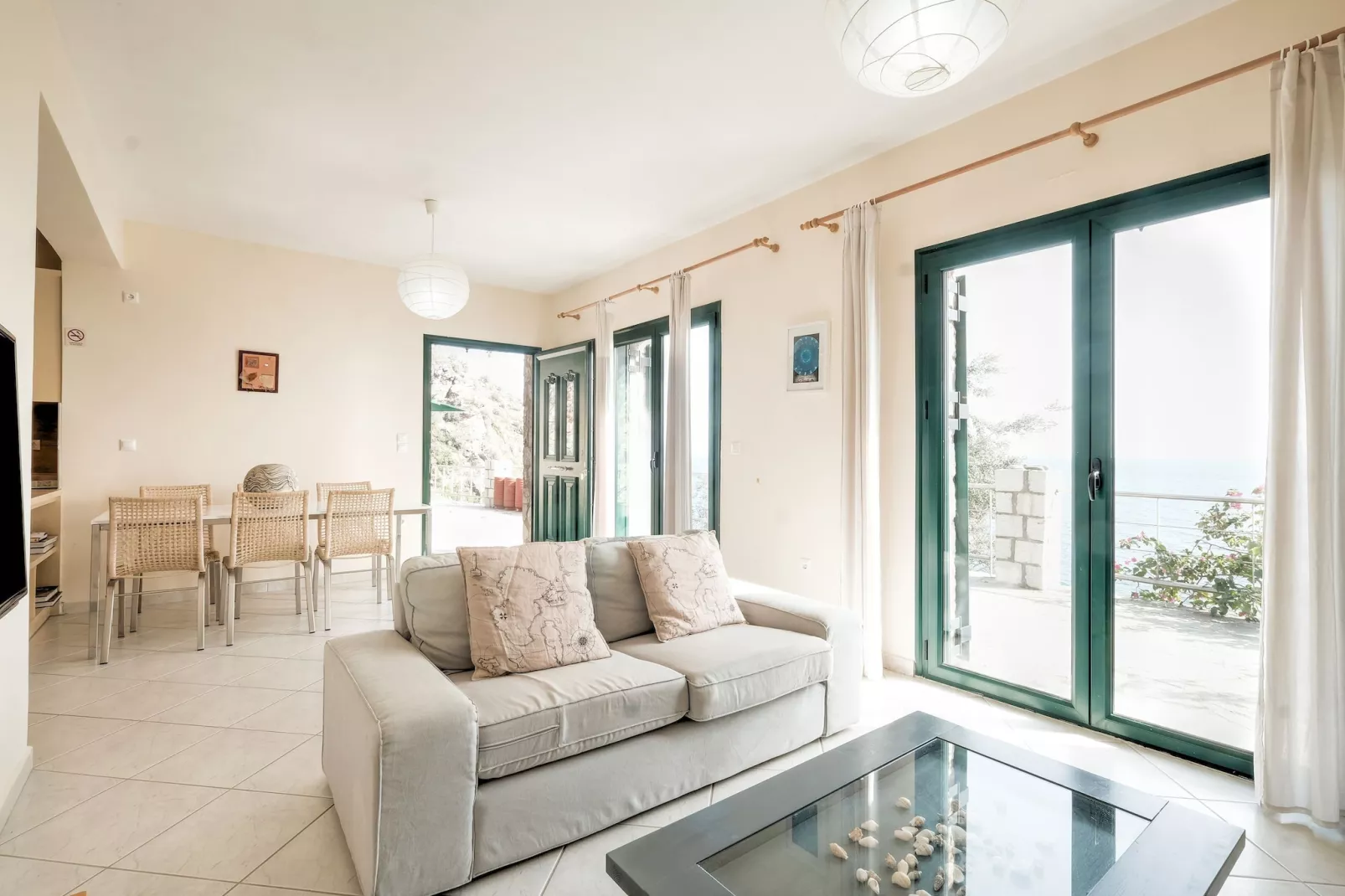 4 villas-Living room