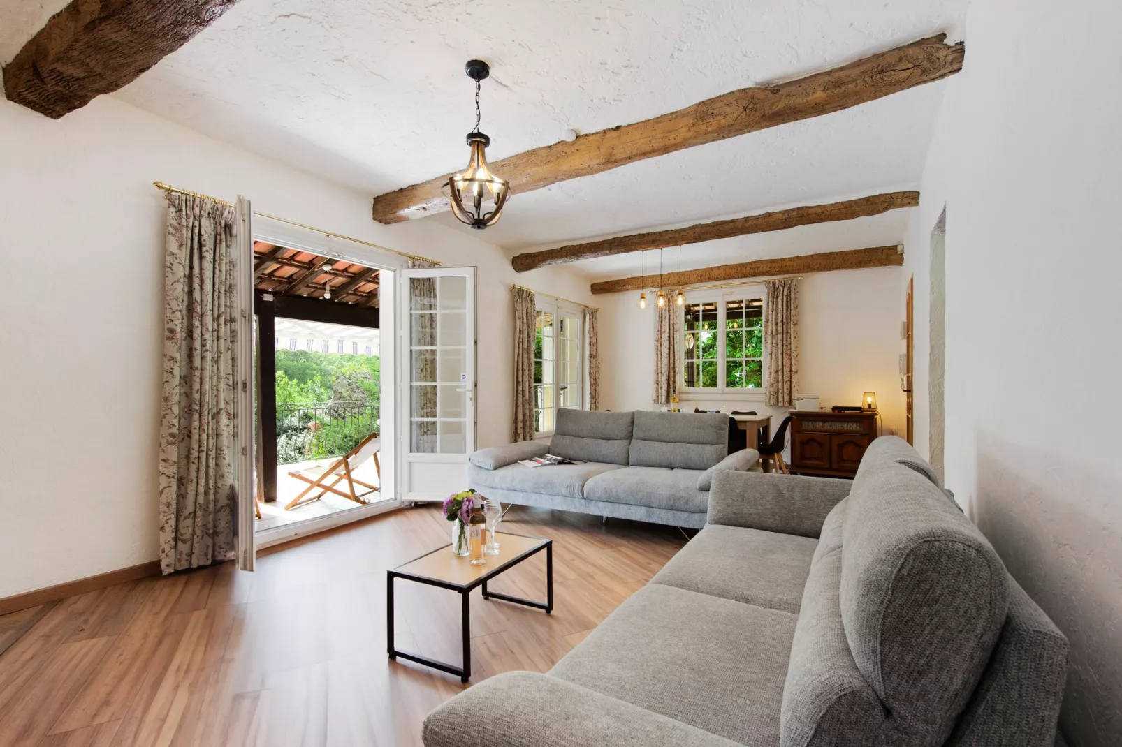 VILLA PANEOU-Salon
