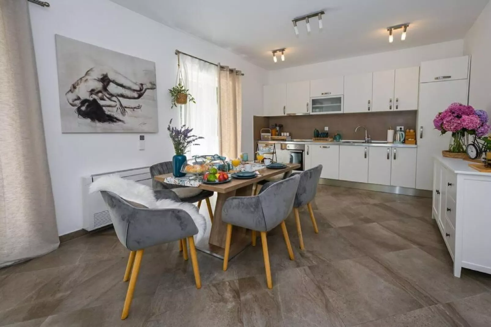Villa Anita - Five Bedroom Villa with Swimming pool-Dining room