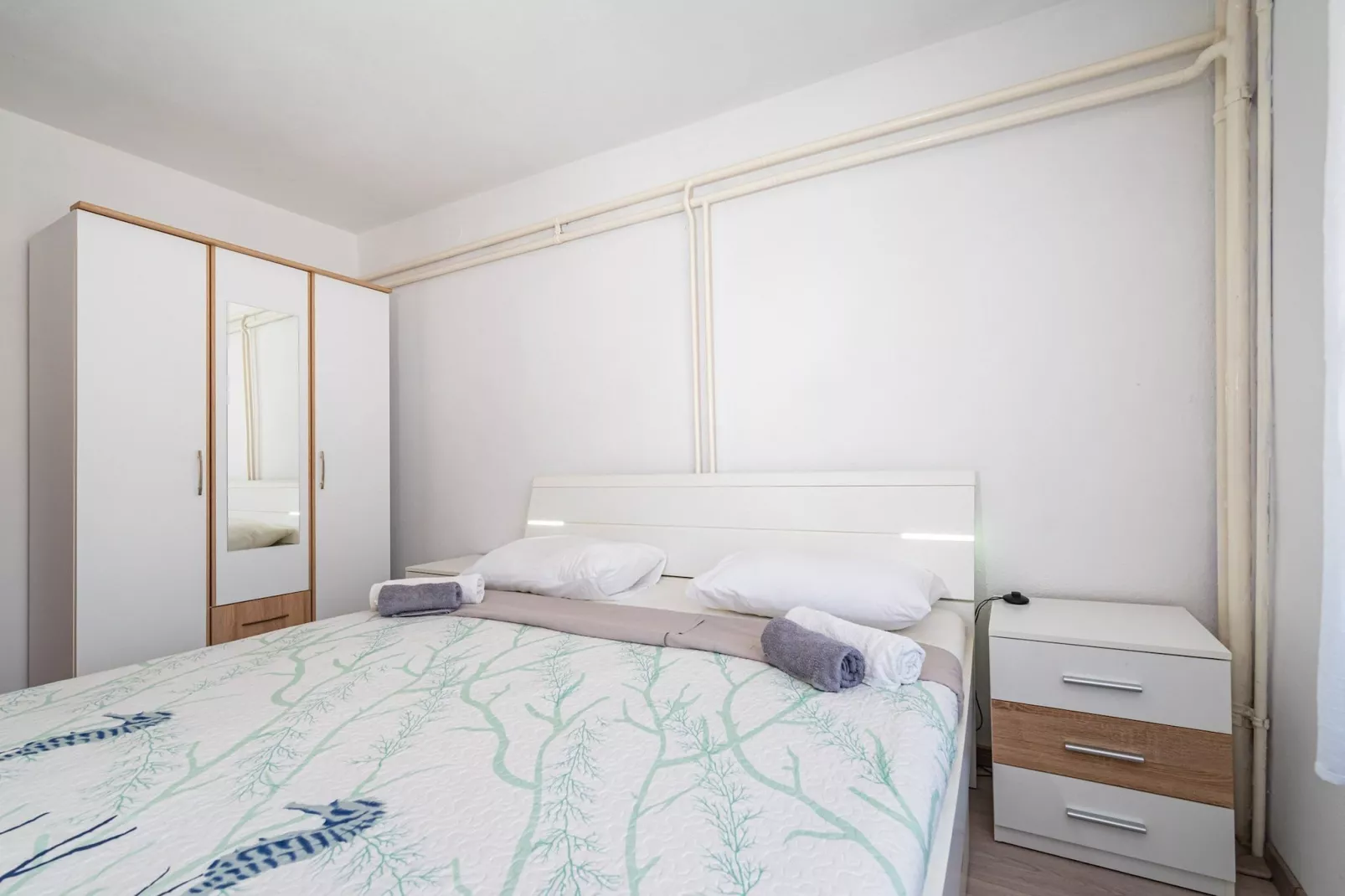 Holiday Home Villa Vesna Lux - Five Bedroom Villa with Swimming Pool-Schlafzimmer