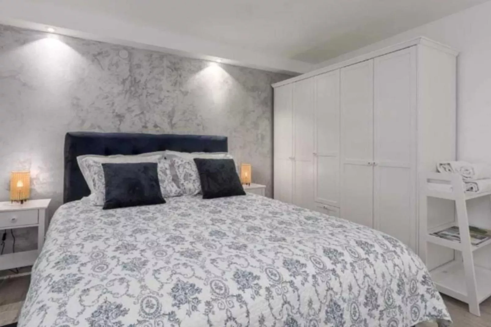 Apartment Amor - Two Bedroom Apartment with Terrace-Bedroom