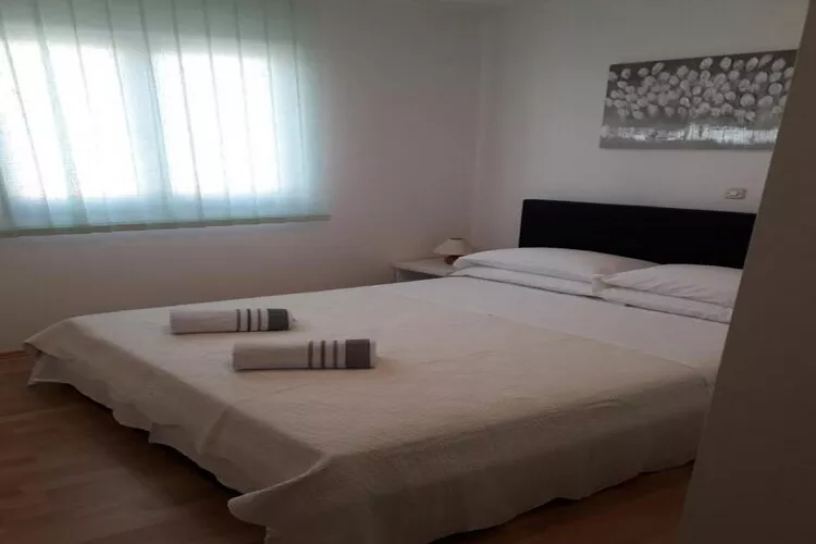 Apartments Mlikota - Two Bedroom Apartment with Terrace - A1 59671 1-Chambre