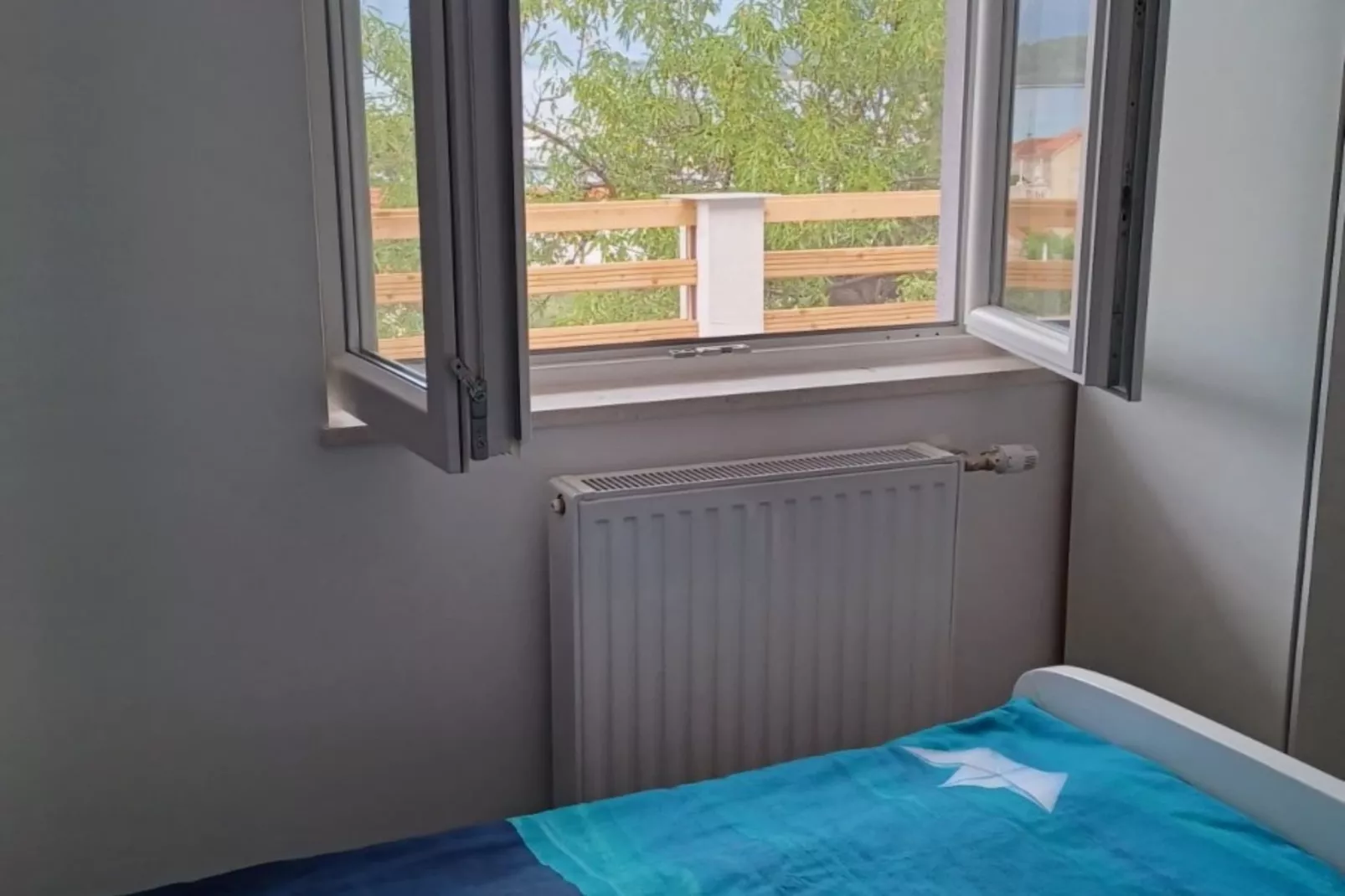 FreeMe Apartment - One Bedroom Apartment with Balcony and Sea View-Schlafzimmer